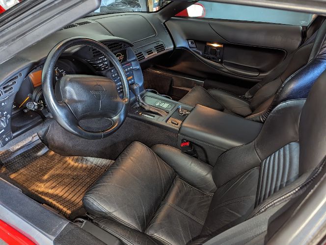 Chevrolet-Corvette-1995-Torch-Red-Black-Leather-5