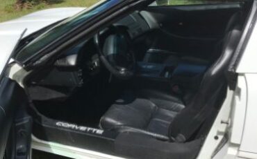 Chevrolet-Corvette-1995-White-Black-3