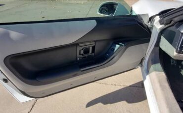 Chevrolet-Corvette-1995-White-Black-4