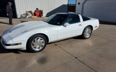 Chevrolet-Corvette-1995-White-Black-5