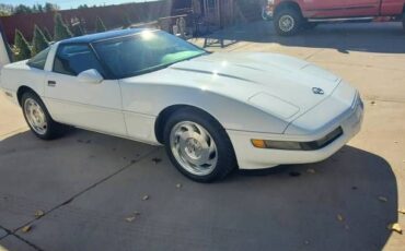 Chevrolet-Corvette-1995-White-Black