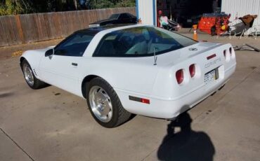 Chevrolet-Corvette-1995-White-Black-6