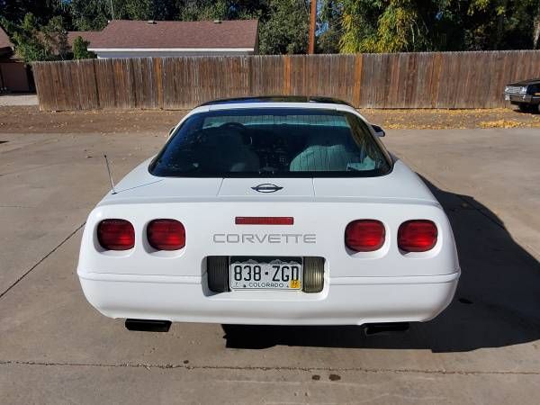 Chevrolet-Corvette-1995-White-Black-8