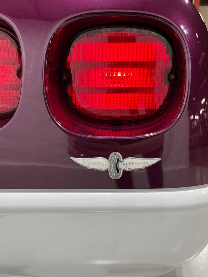 Chevrolet-Corvette-1995-purple-16