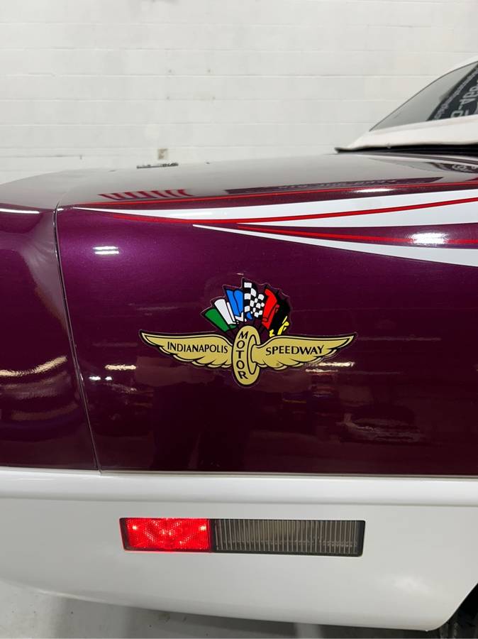 Chevrolet-Corvette-1995-purple-17