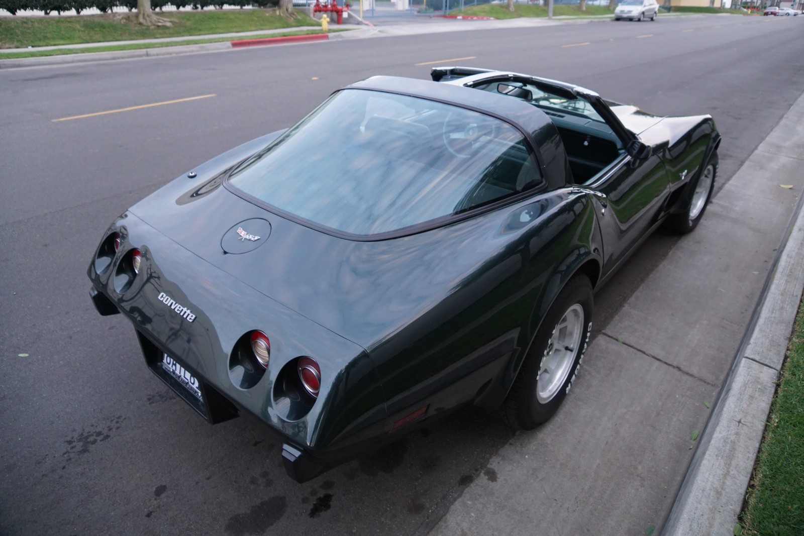 Chevrolet-Corvette-350-V8-Coupe-1979-16