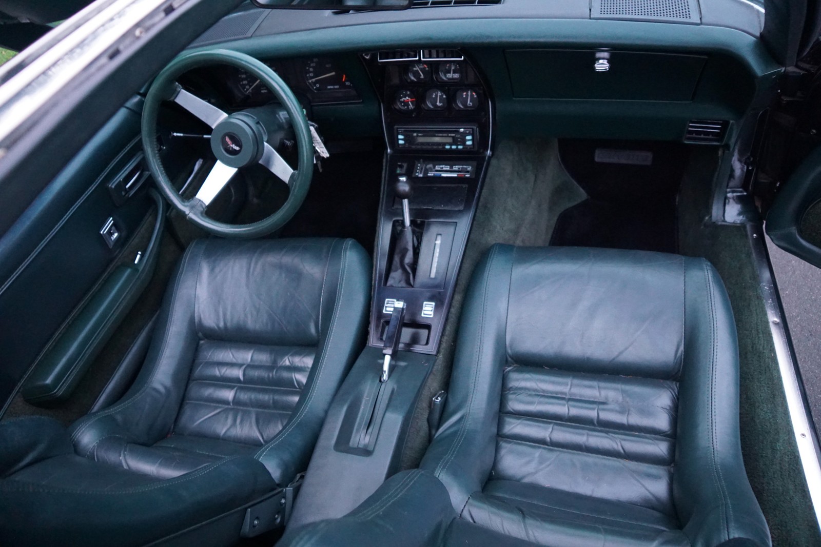 Chevrolet-Corvette-350-V8-Coupe-1979-27