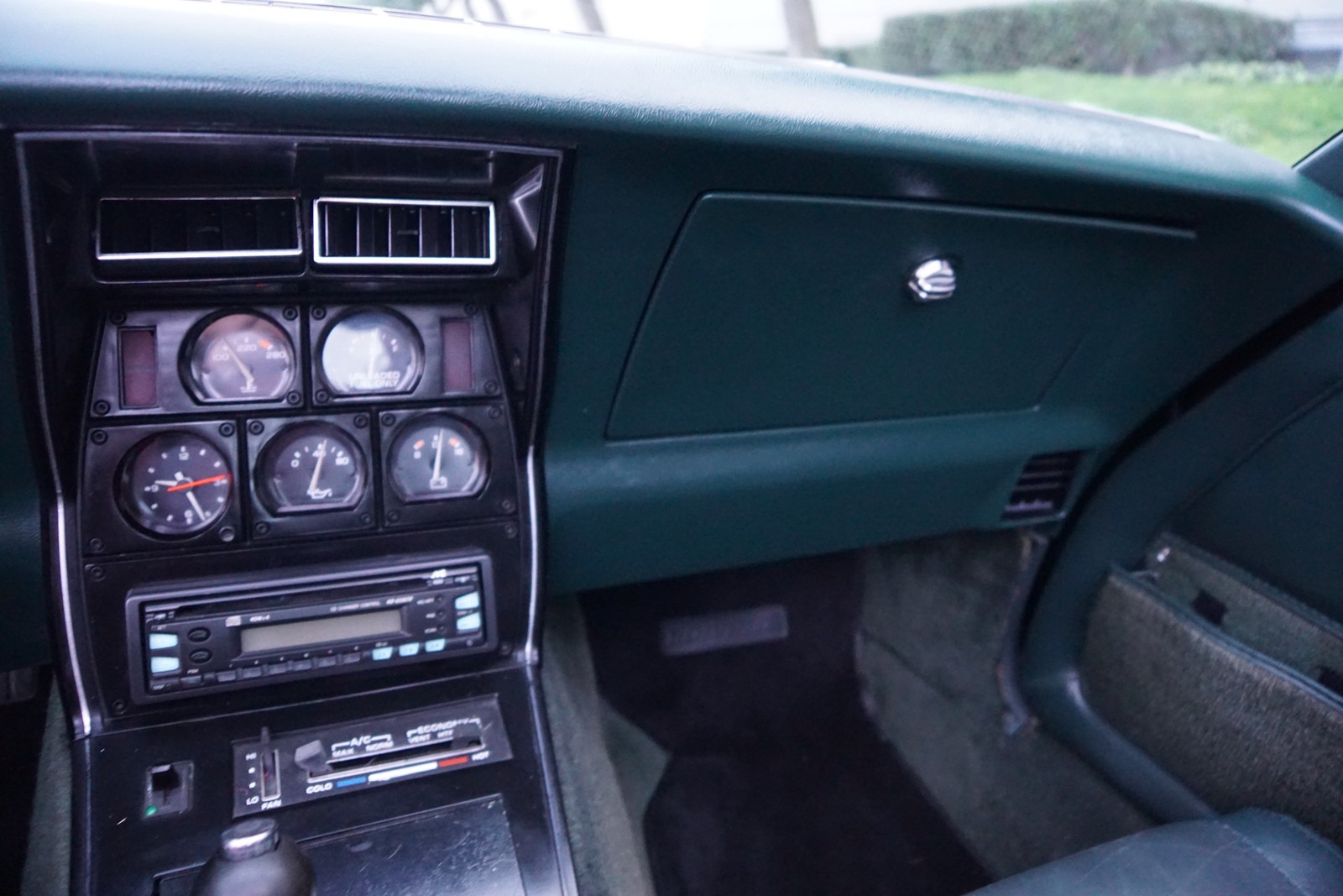 Chevrolet-Corvette-350-V8-Coupe-1979-28