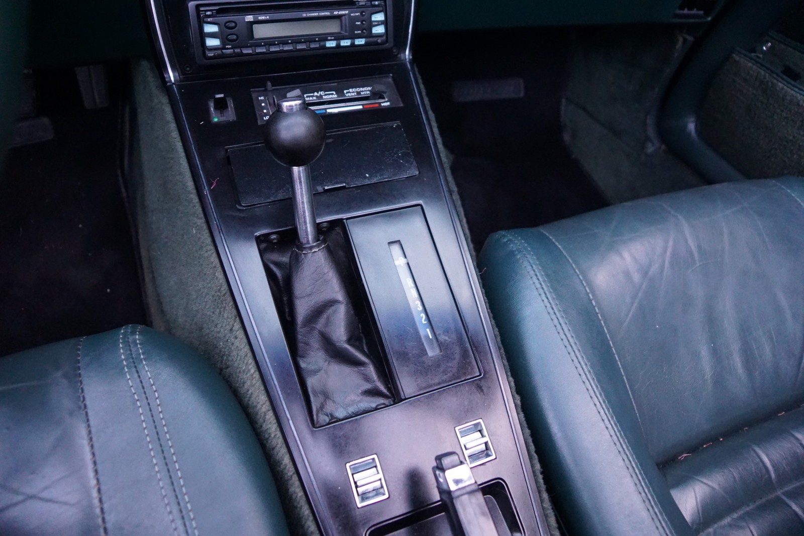 Chevrolet-Corvette-350-V8-Coupe-1979-30