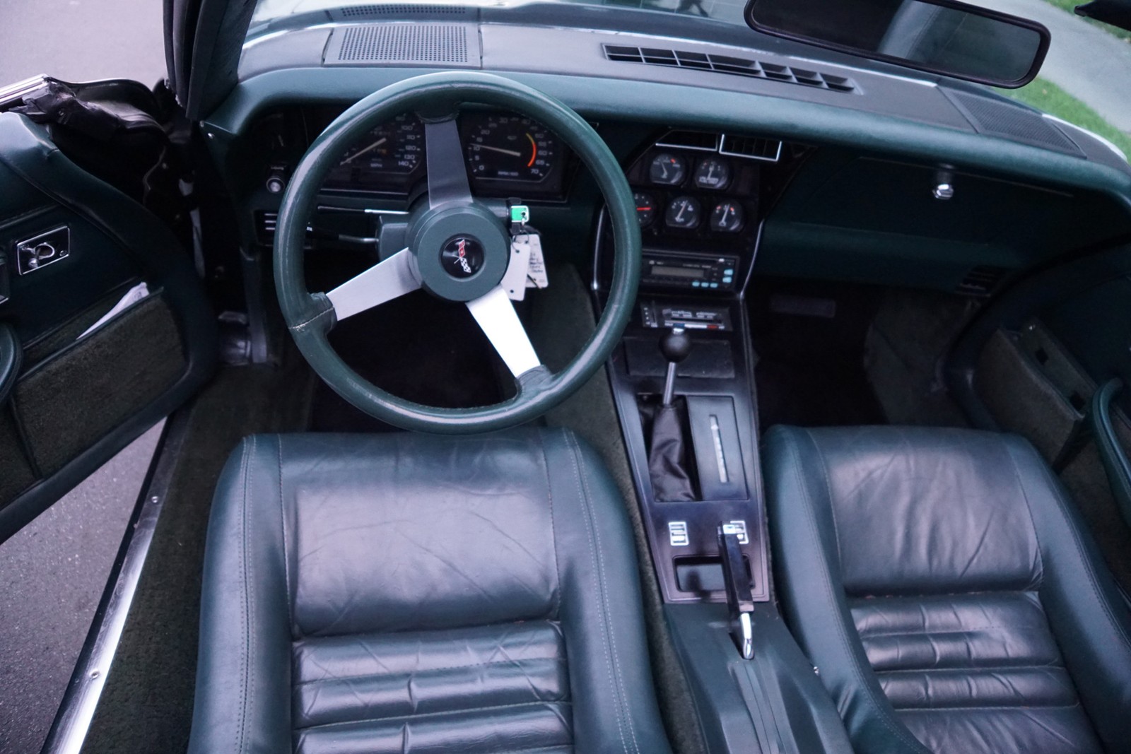 Chevrolet-Corvette-350-V8-Coupe-1979-31