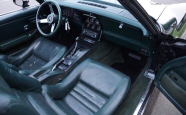 Chevrolet-Corvette-350-V8-Coupe-1979-32