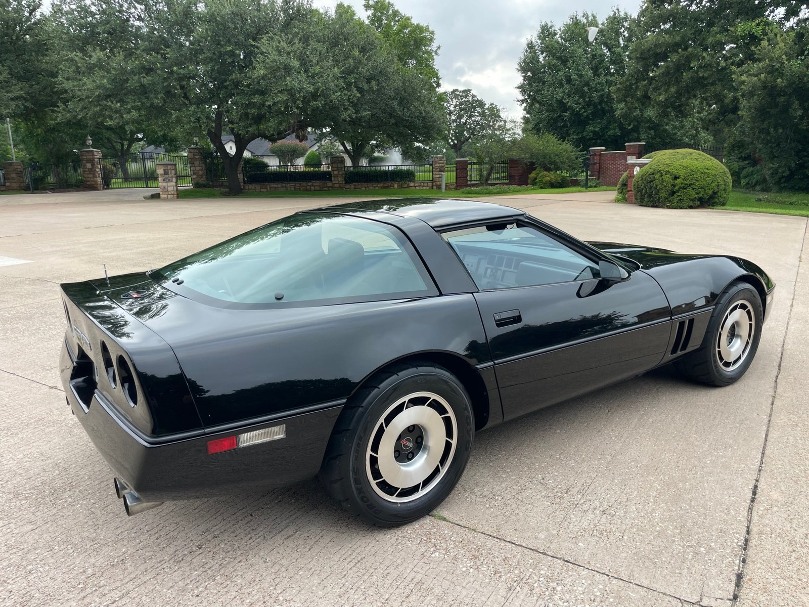 Chevrolet-Corvette-C4-Coupe-1984-17