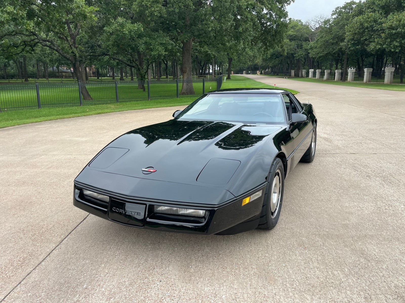 Chevrolet-Corvette-C4-Coupe-1984-23