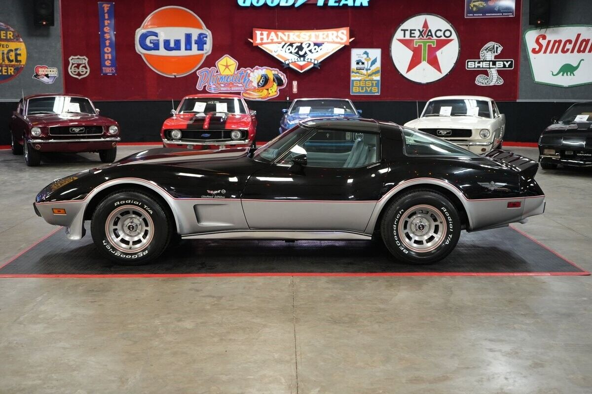 Chevrolet-Corvette-Indianapolis-500-Pace-Car-Edition-1978-Coupe-2