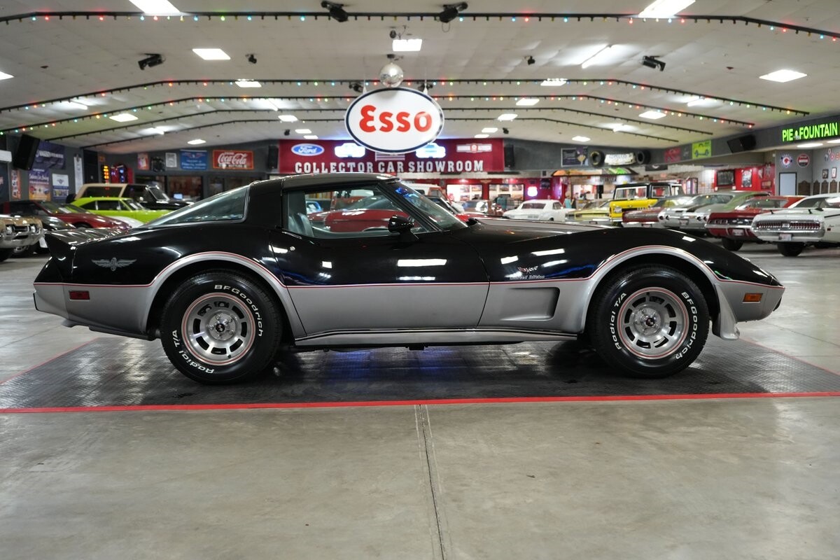 Chevrolet-Corvette-Indianapolis-500-Pace-Car-Edition-1978-Coupe-23