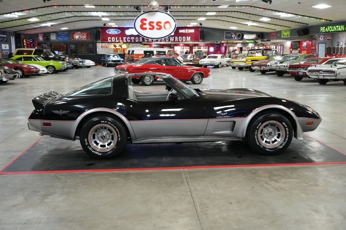 Chevrolet-Corvette-Indianapolis-500-Pace-Car-Edition-1978-Coupe-31