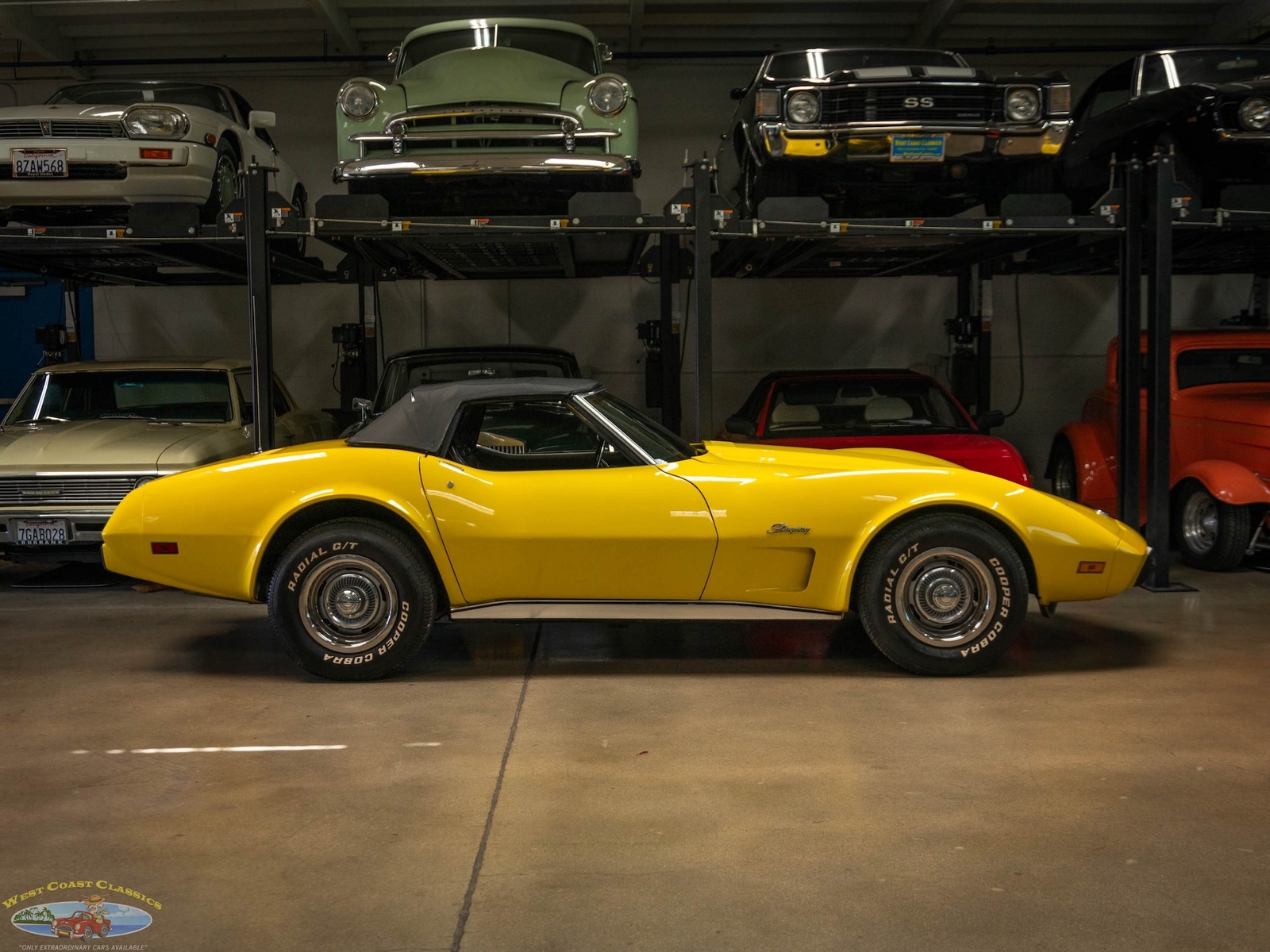 Chevrolet-Corvette-L48-1975-2-Door-Convertible-2