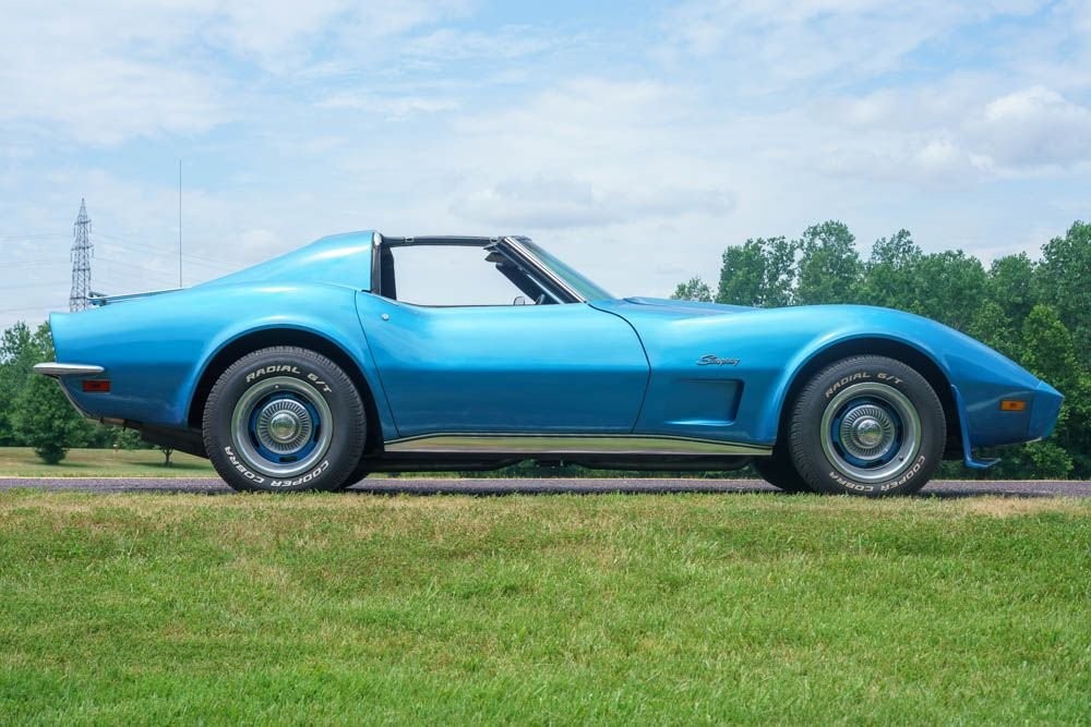 Chevrolet-Corvette-Stingray-1973-Coupe-1