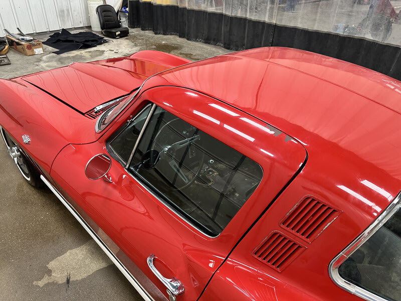Chevrolet-Corvette-Stingray-Coupe-Hard-Top-1965-12