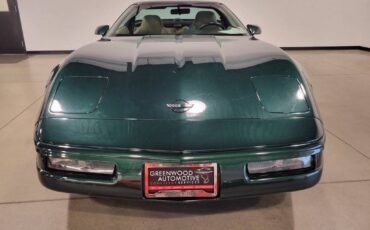 Chevrolet-Corvette-base-1995-green-1