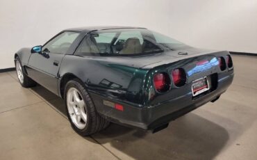 Chevrolet-Corvette-base-1995-green-5