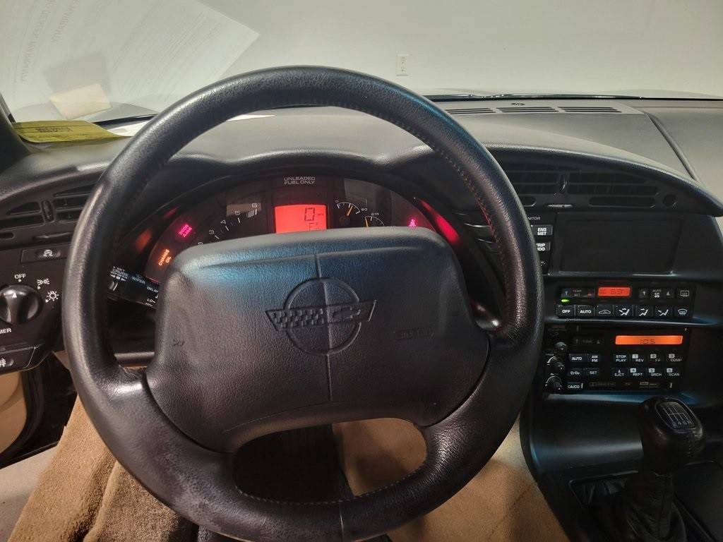 Chevrolet-Corvette-base-1995-green-9