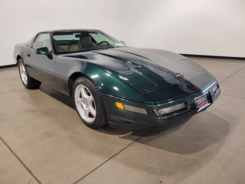Chevrolet-Corvette-base-1995-green