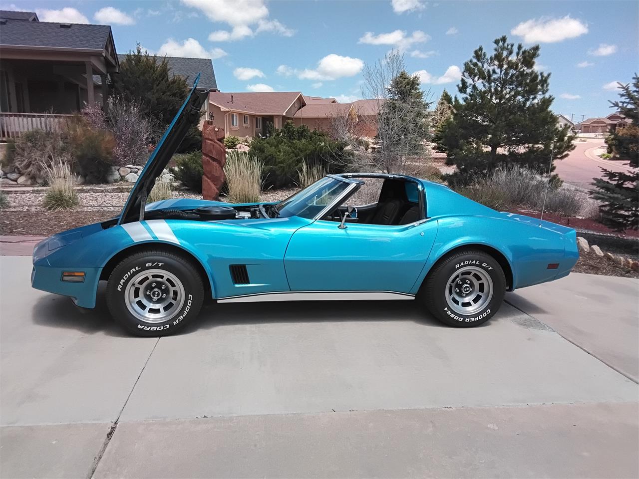 Chevrolet-Corvette-c3-collectors-edition-1976-Lemans-Blue-Black-3