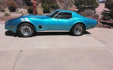 Chevrolet-Corvette-c3-collectors-edition-1976-Lemans-Blue-Black