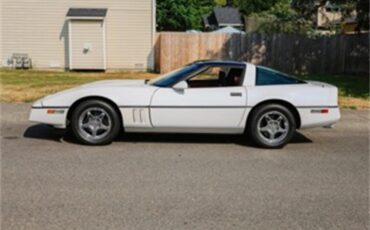 Chevrolet-Corvette-c4-1985-White-Red-1