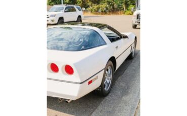 Chevrolet-Corvette-c4-1985-White-Red-18