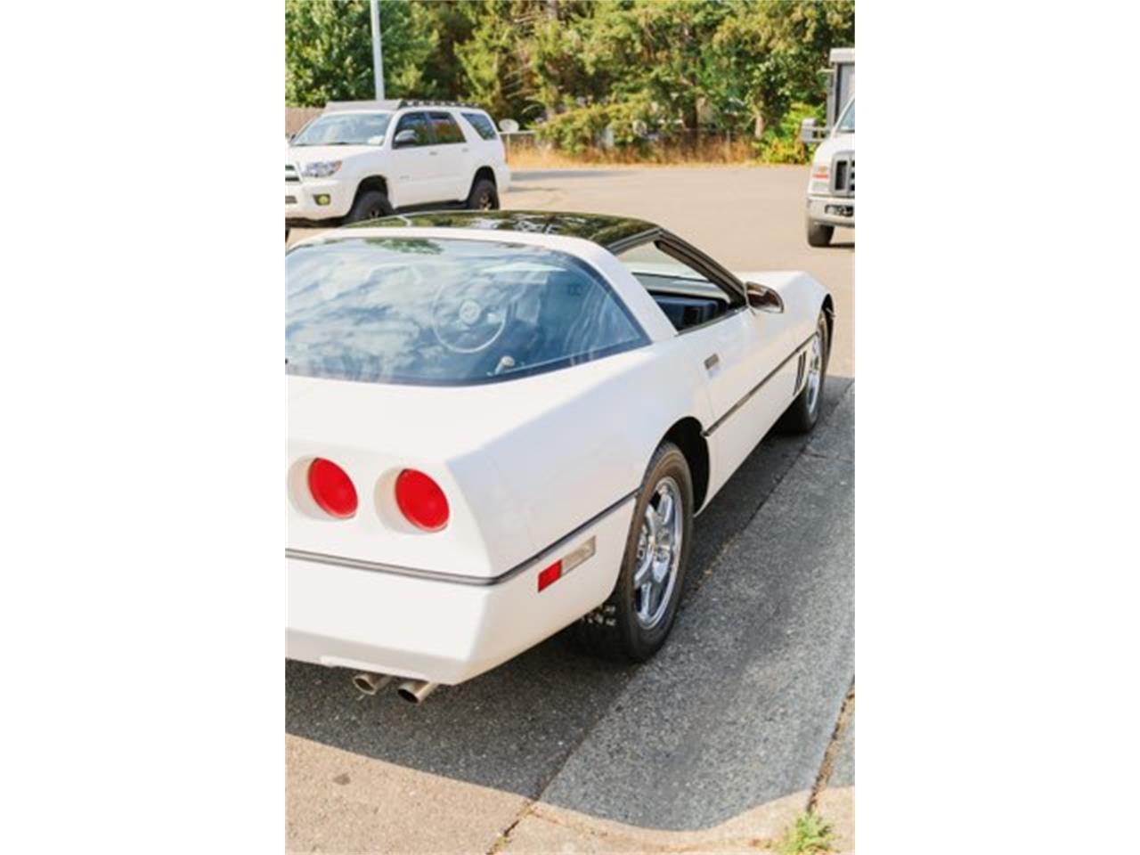 Chevrolet-Corvette-c4-1985-White-Red-18