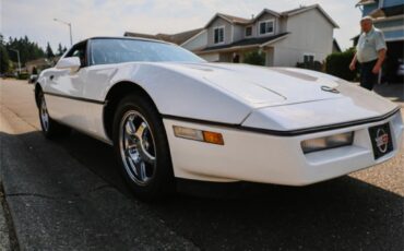 Chevrolet-Corvette-c4-1985-White-Red-19