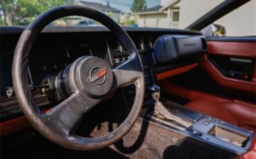Chevrolet-Corvette-c4-1985-White-Red-8
