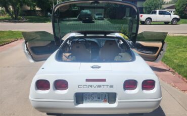 Chevrolet-Corvette-c4-1994-White-BlackTan