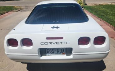 Chevrolet-Corvette-c4-1994-White-BlackTan-7