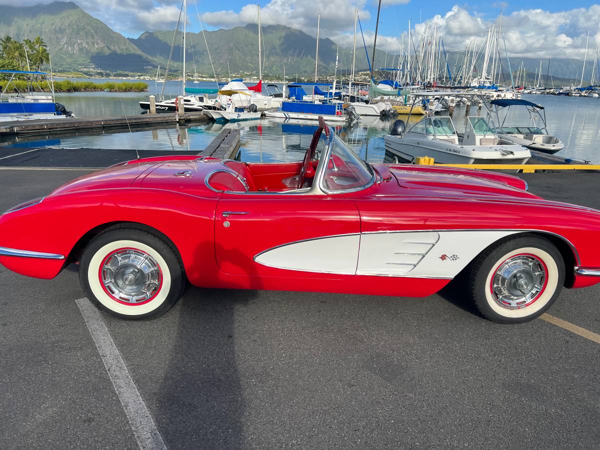 Chevrolet-Corvette-convertible-1960-red-1