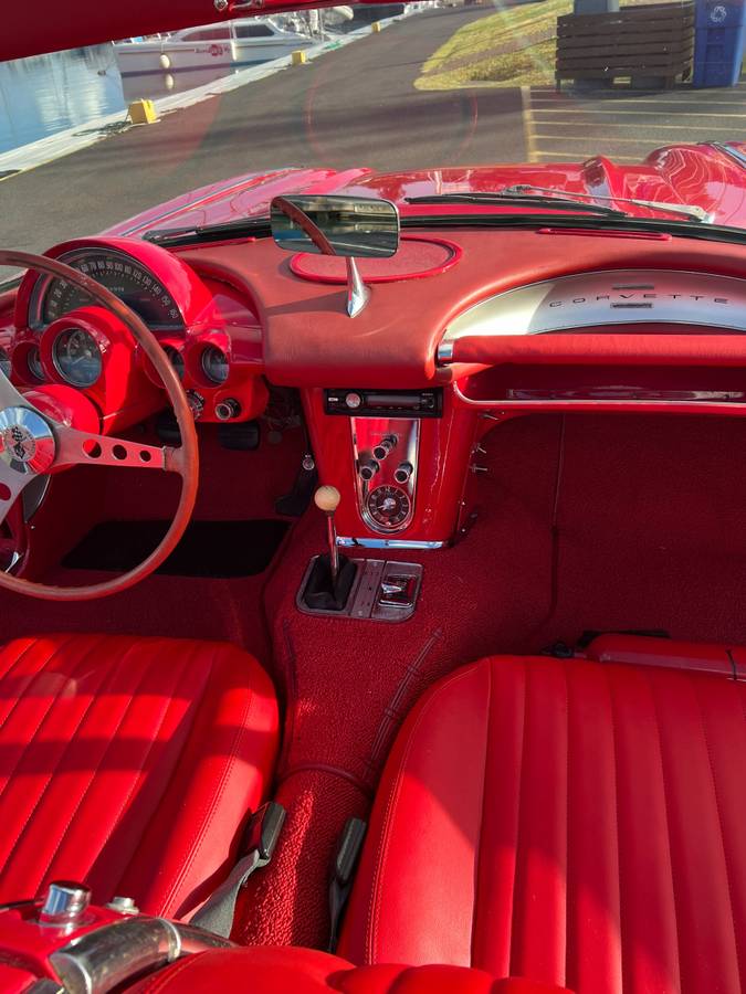 Chevrolet-Corvette-convertible-1960-red-10