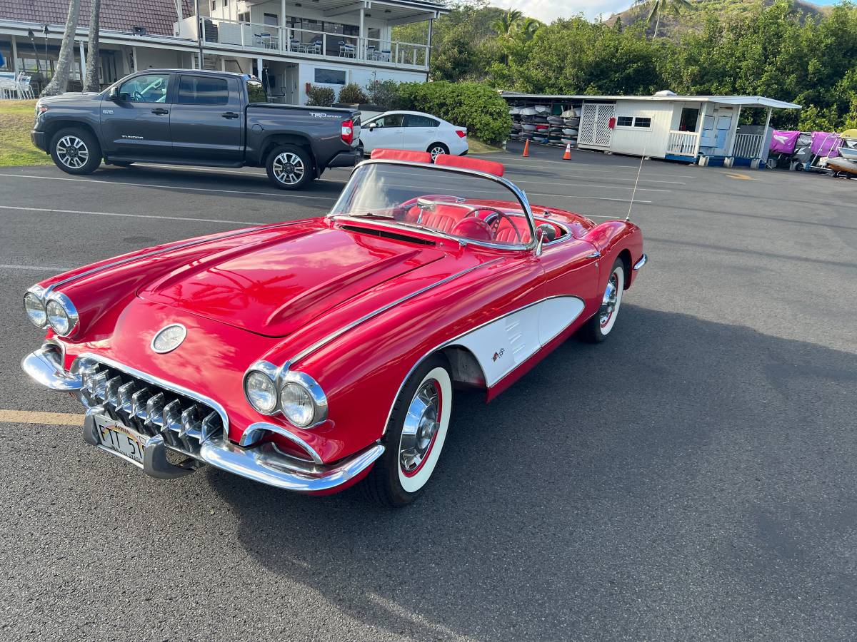 Chevrolet-Corvette-convertible-1960-red-2