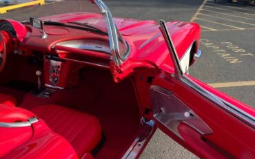 Chevrolet-Corvette-convertible-1960-red-8