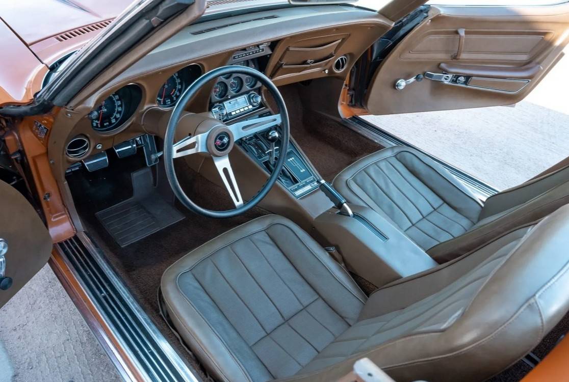 Chevrolet-Corvette-convertible-1971-4