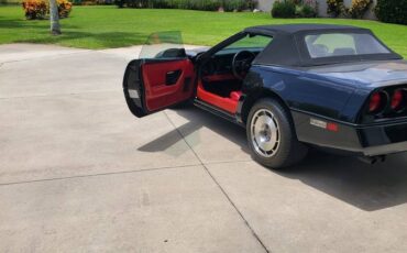Chevrolet-Corvette-convertible-1987-black-2