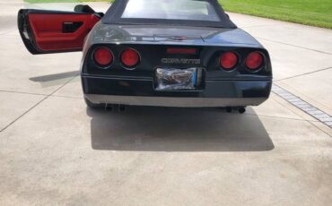 Chevrolet-Corvette-convertible-1987-black-3