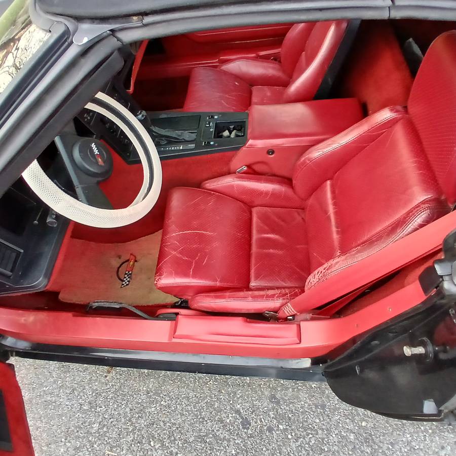 Chevrolet-Corvette-convertible-1987-black-7