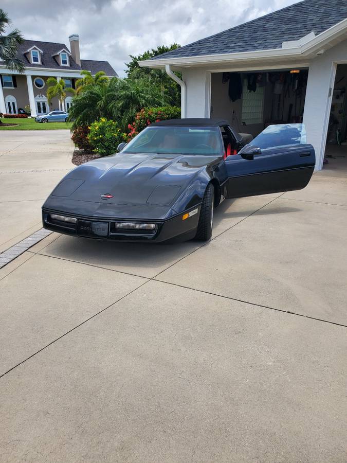Chevrolet-Corvette-convertible-1987-black