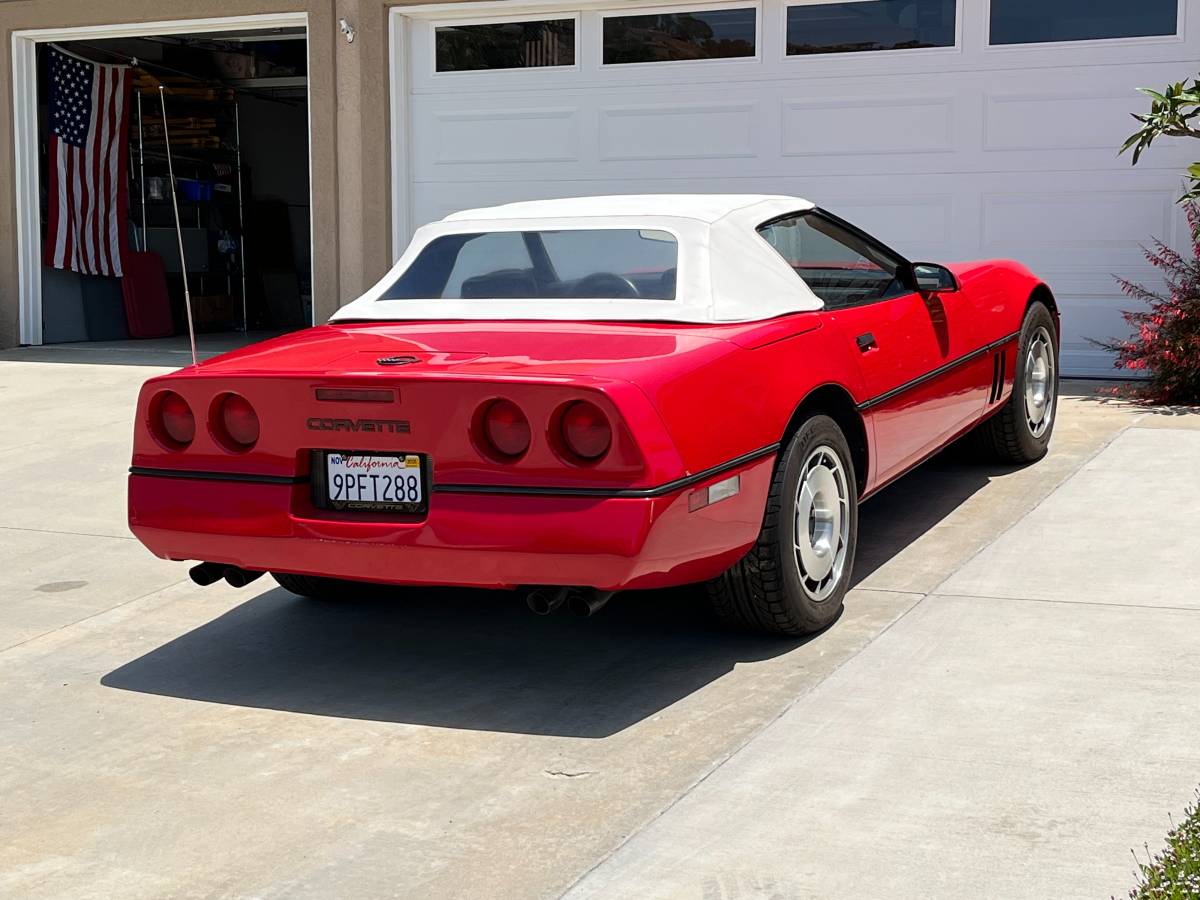 Chevrolet-Corvette-convertible-1987-red-1