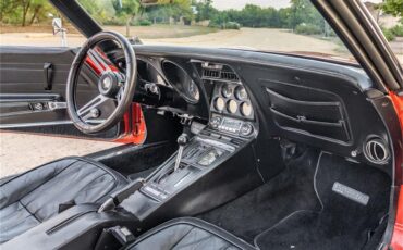 Chevrolet-Corvette-stingray-1971-Red-Black-10
