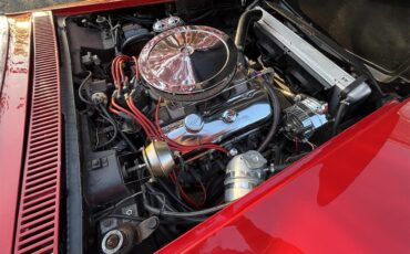 Chevrolet-Corvette-stingray-1971-Red-Black-14