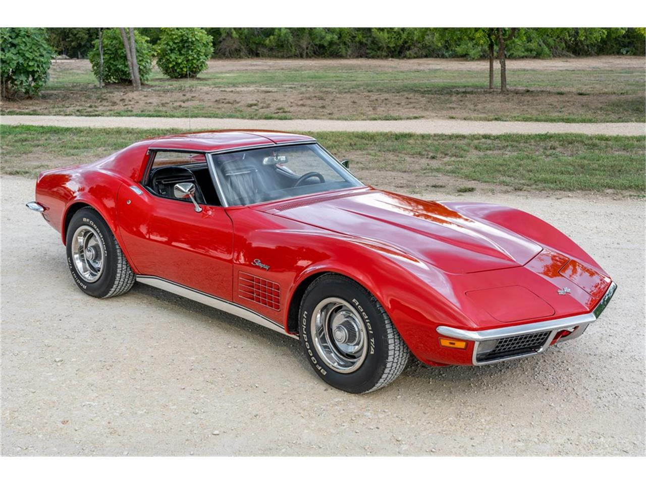 Chevrolet-Corvette-stingray-1971-Red-Black-18
