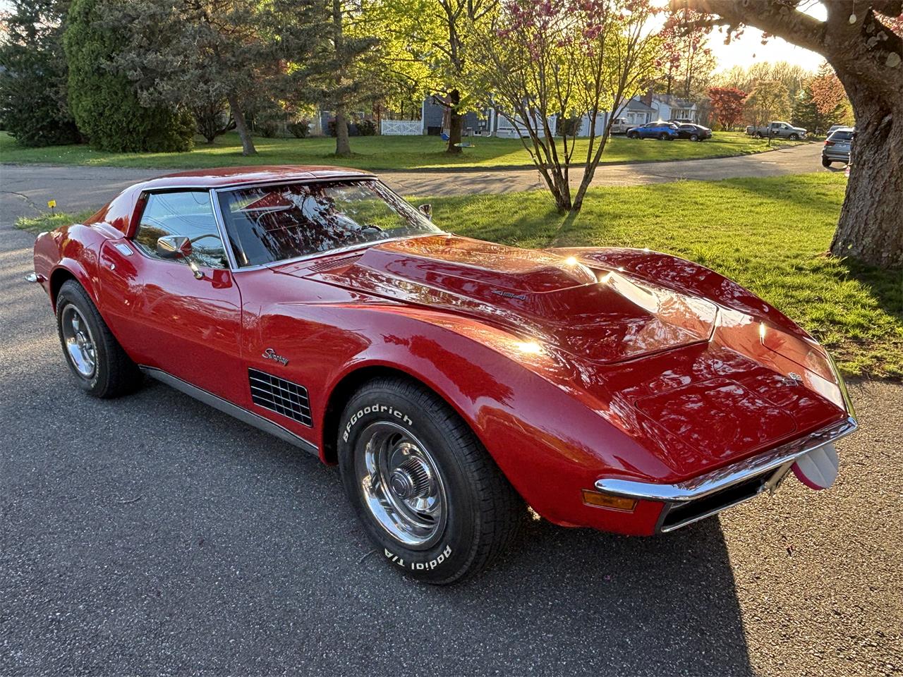 Chevrolet-Corvette-stingray-1971-Red-Black-2